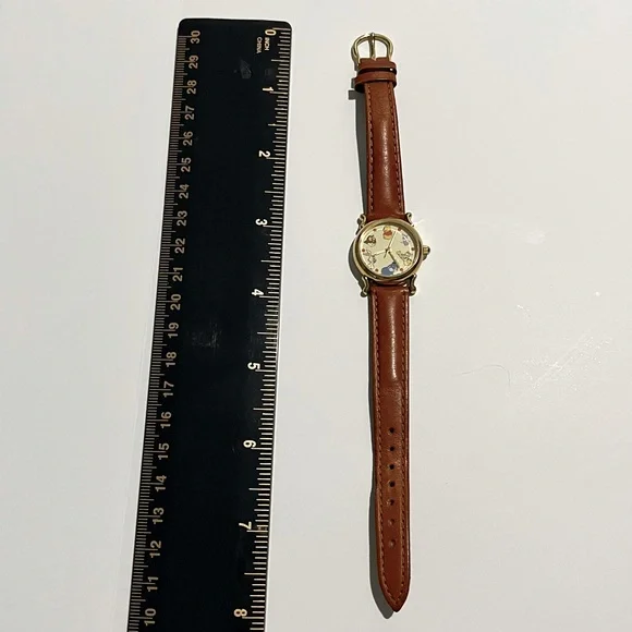 Vintage Winnie the Pooh & Friends Disney Parks Watch with Brown Leather Strap - Picture 8 of 13